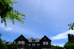建物の上の空