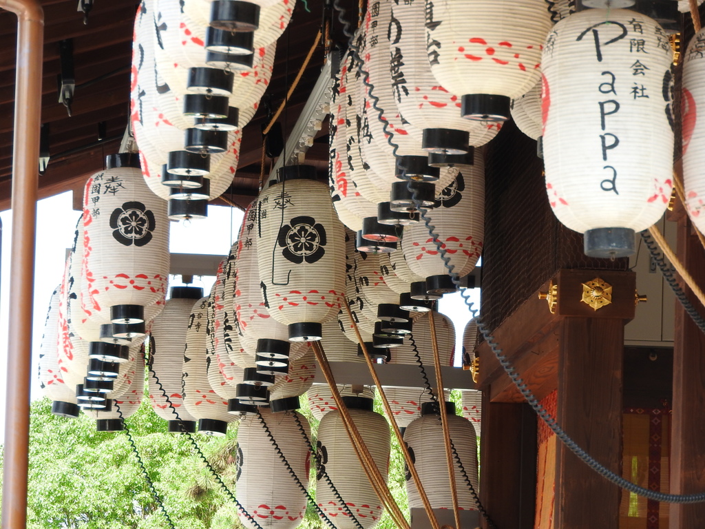 八坂神社内にて