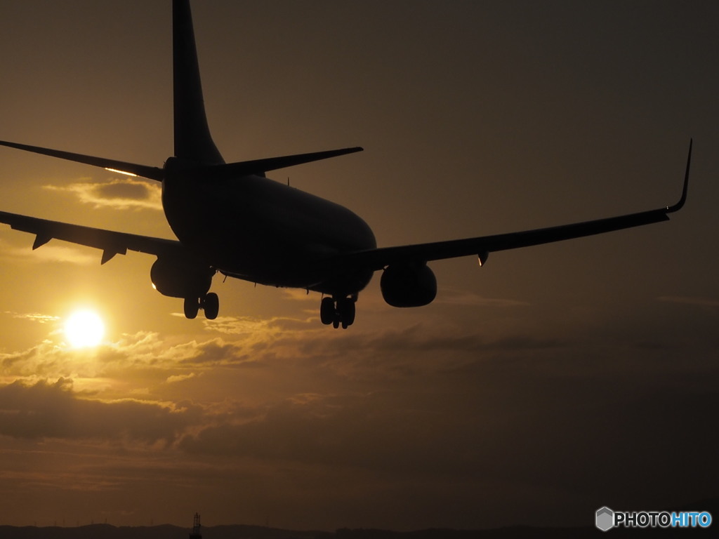 B737