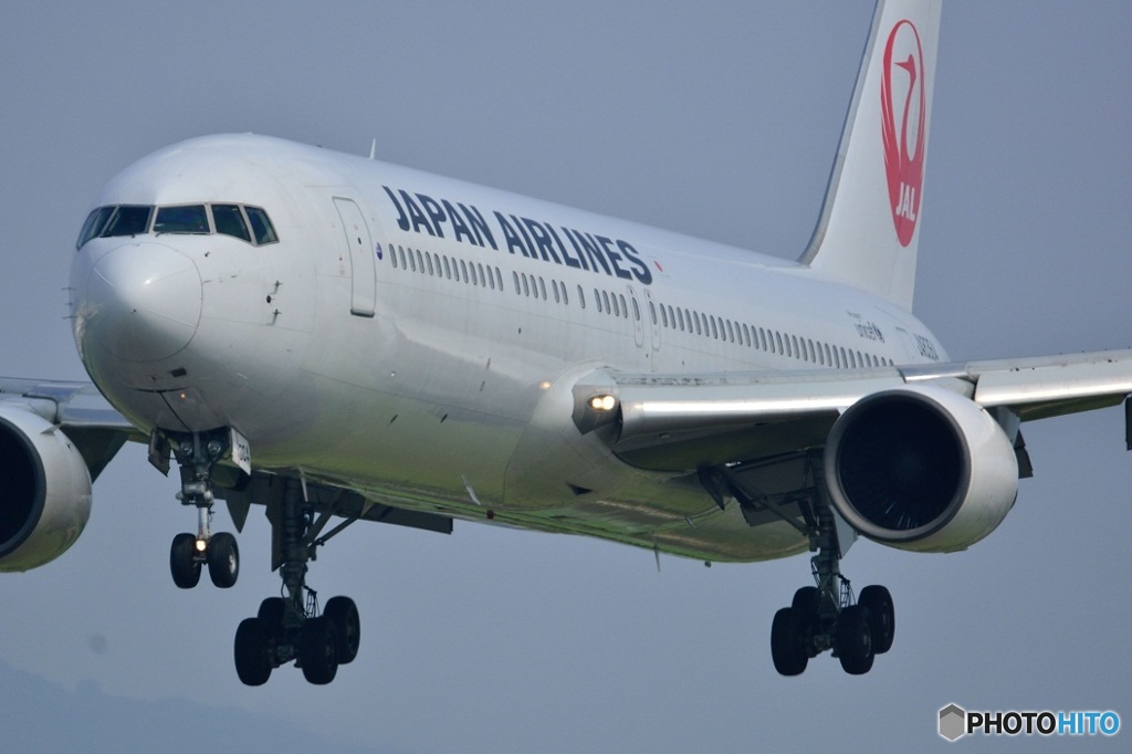 ７６７