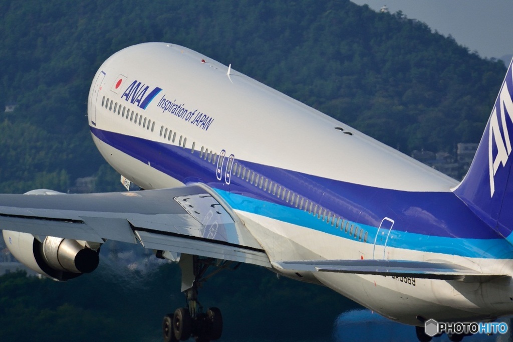 ７６７