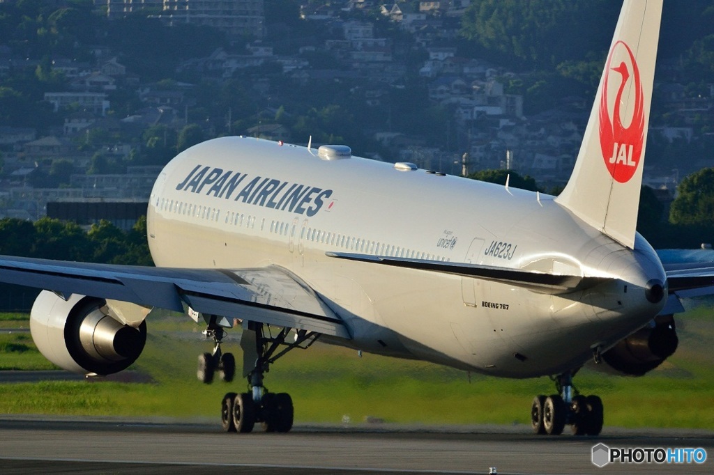 ７６７