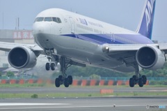 ７６７