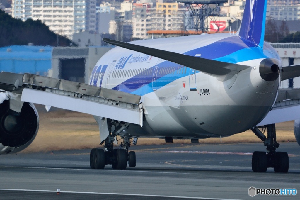 787