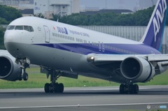 ７６７