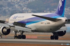 ７６７