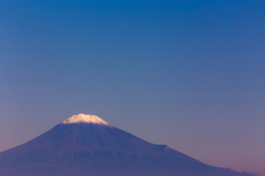富士山に雪が。