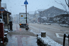 雪降る町