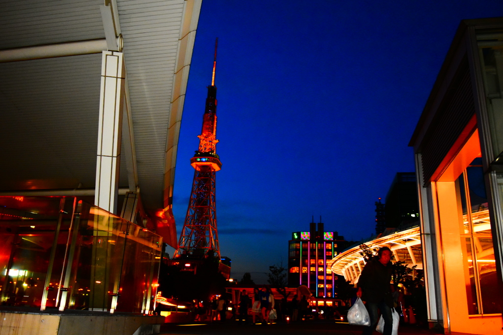 名古屋の夜 
