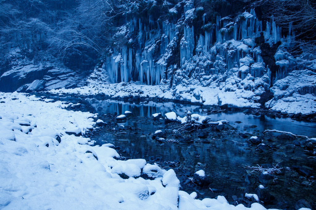 雪化粧の荒川