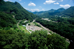 湖底に沈む村
