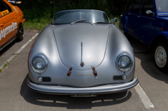 Porsche。