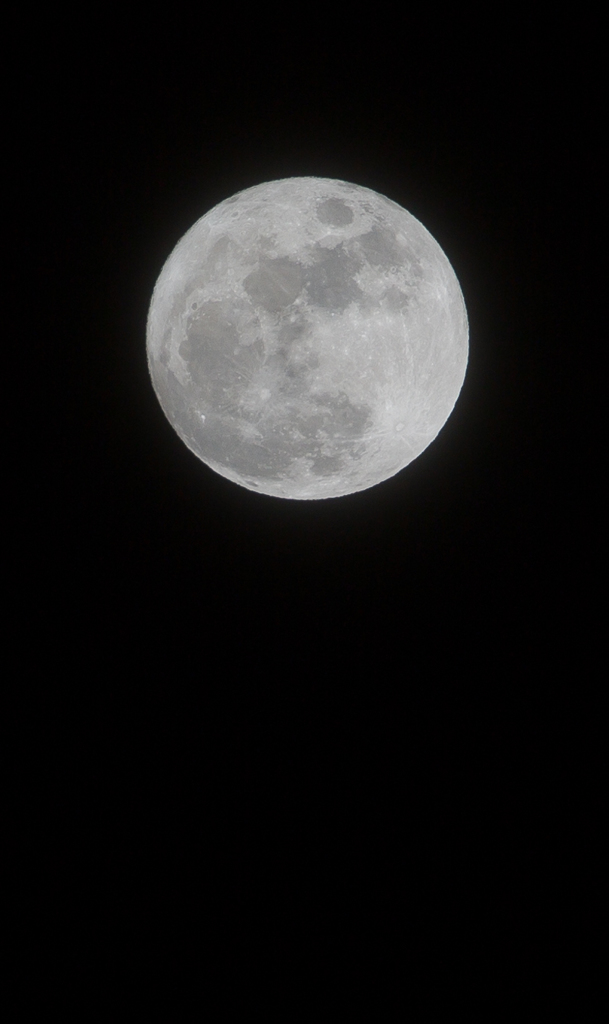 クリスマスの満月。