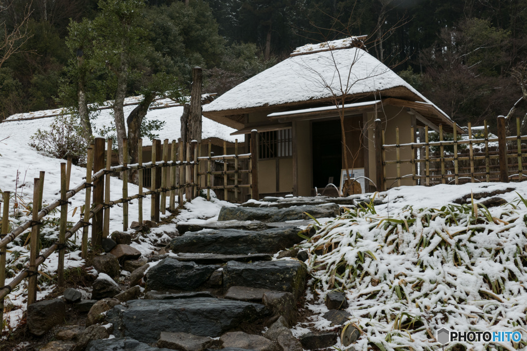 雪かぶる西山荘