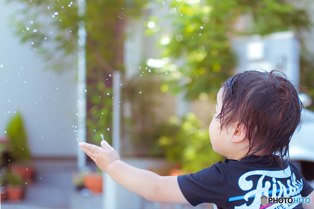 夏は水遊び。