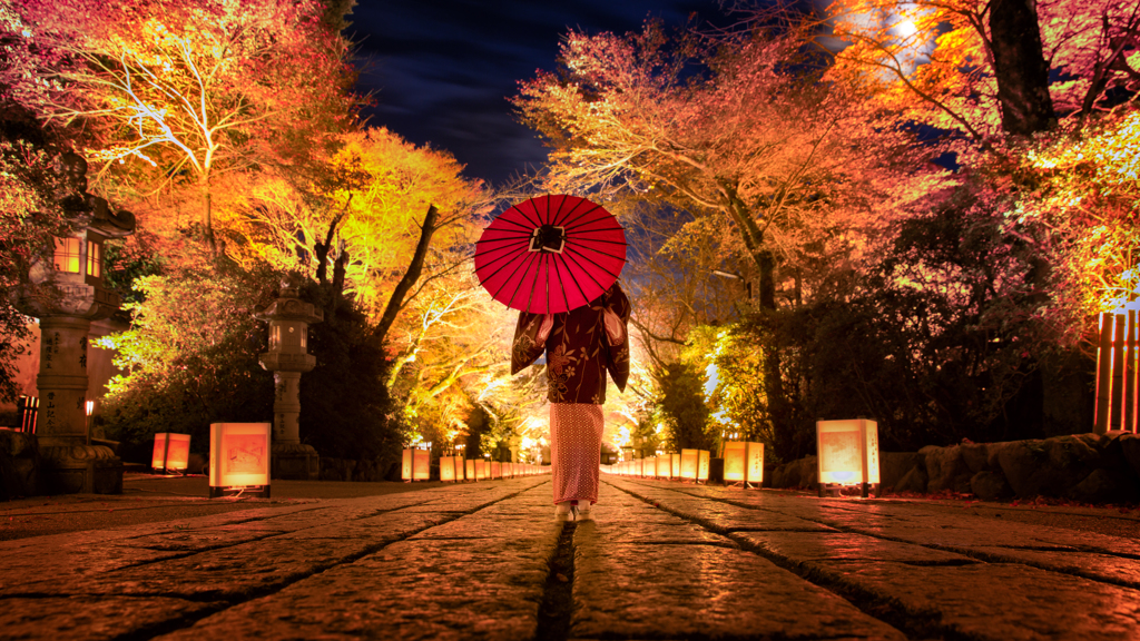 晩秋、石山寺をゆく