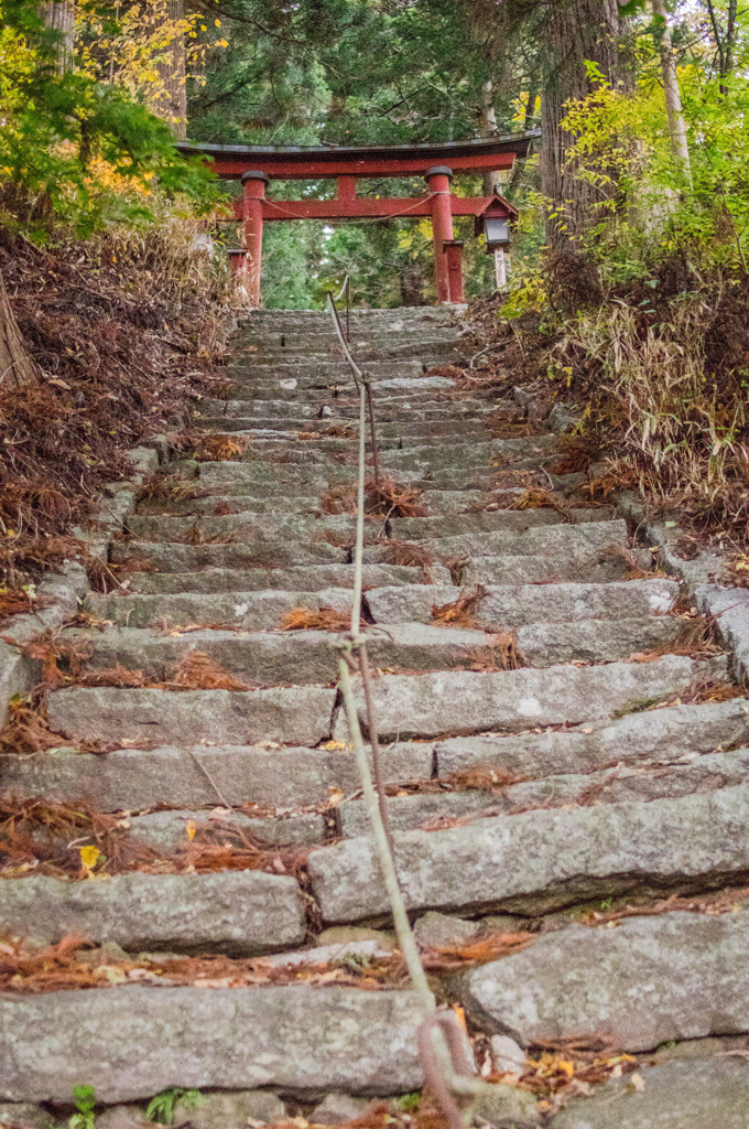 日暮れの石段