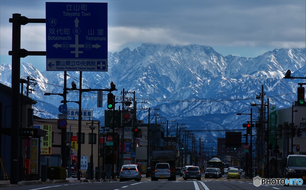 富山の街