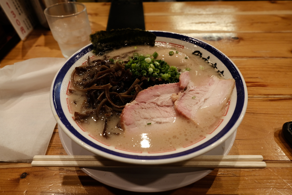 とんこつラーメンきくらげ玉子