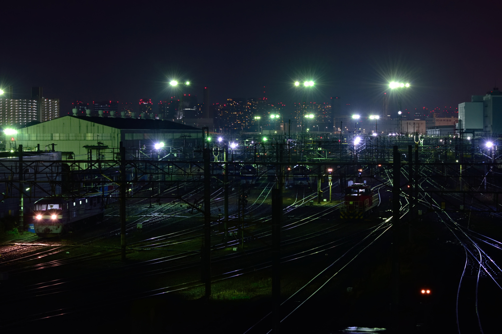 夜の操車場