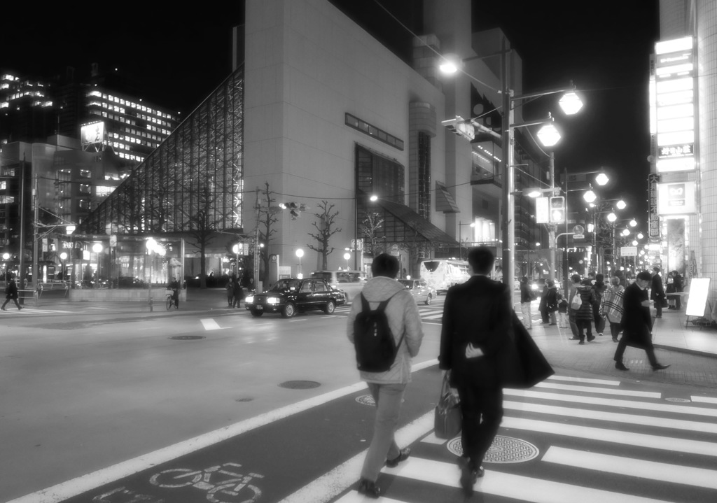 東京芸術劇場へ向かう