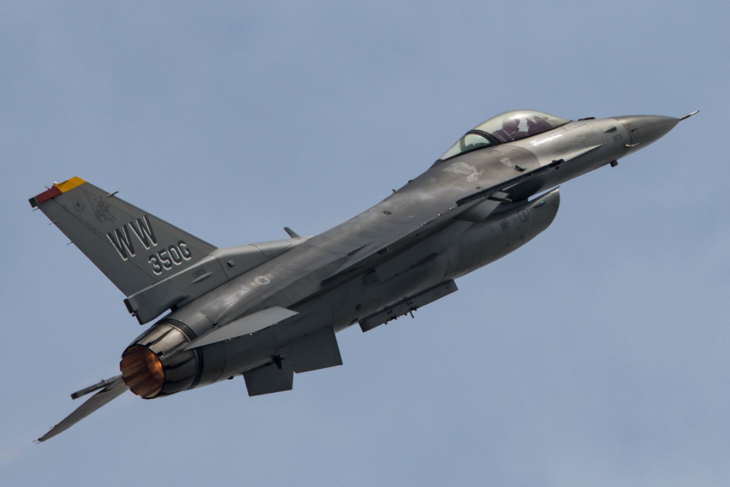 F-16 ファイテイングファルコン デモチーム