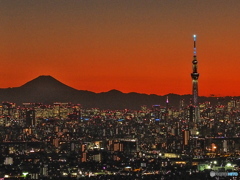 大都会の夕景　PA290826