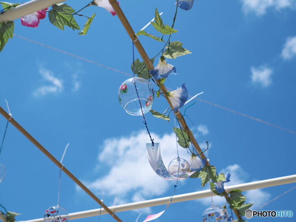 夏空に風鈴