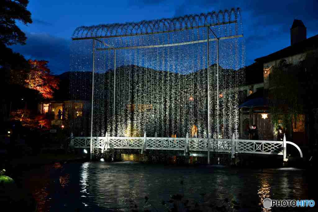 クリスタルガラスのアーチの点灯　DSC_0502