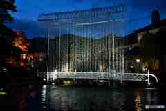 クリスタルガラスのアーチの点灯　DSC_0502