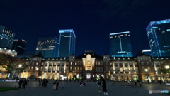 日曜日の夜の東京駅