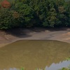 放生池 水底探検