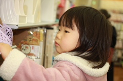 ん〜っ、これなんかどうかしら？