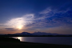 散歩して、貝掘って、夕焼け見る