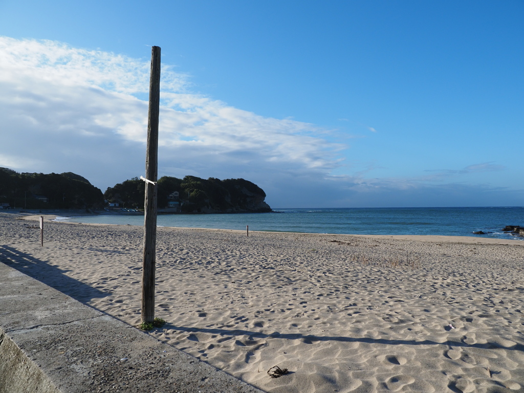朝の海