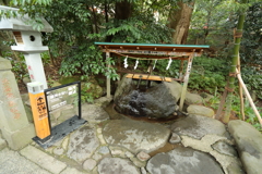 御神水取り