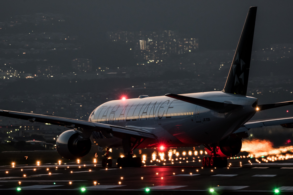 Twilight　「Boeing 777-200　STARALLIANCE」