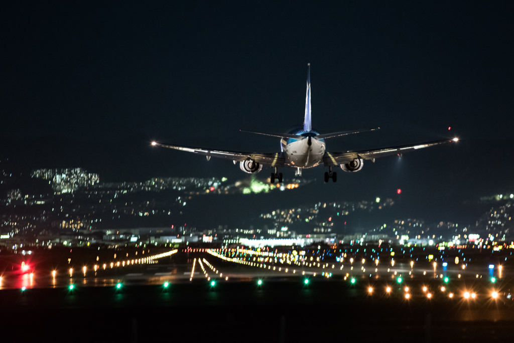 大阪空港の夜に