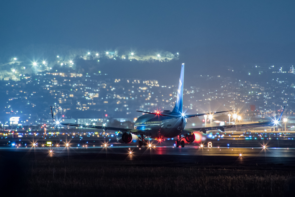 夜の出発便　「Boeing 737-800」