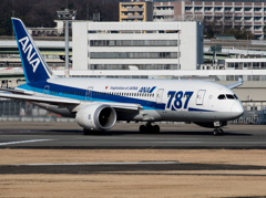 お目当て登場！B787