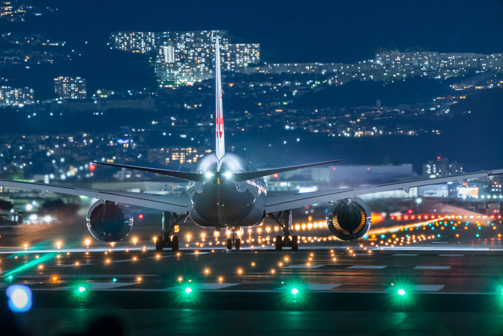 夜の出発便　 「Boeing 787-8 Dreamliner」