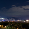 夜空へと続く