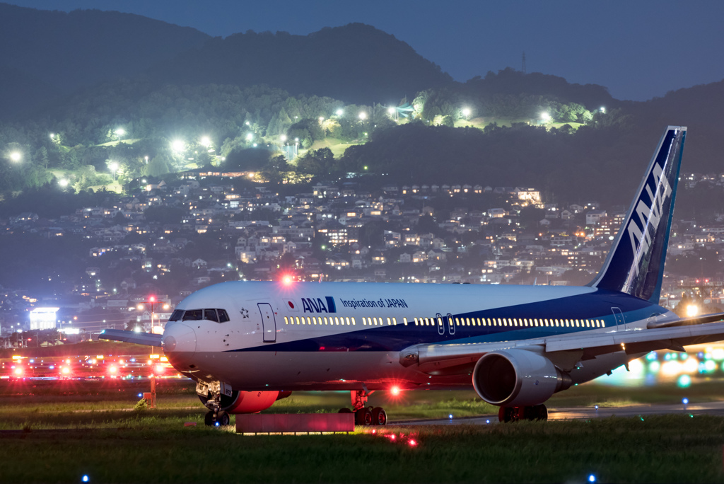 出発を待つ　「Boeing 767-300」