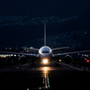 暗闇を照らす光　「Boeing 777-200 」