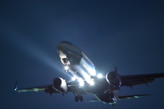 夜の飛行機