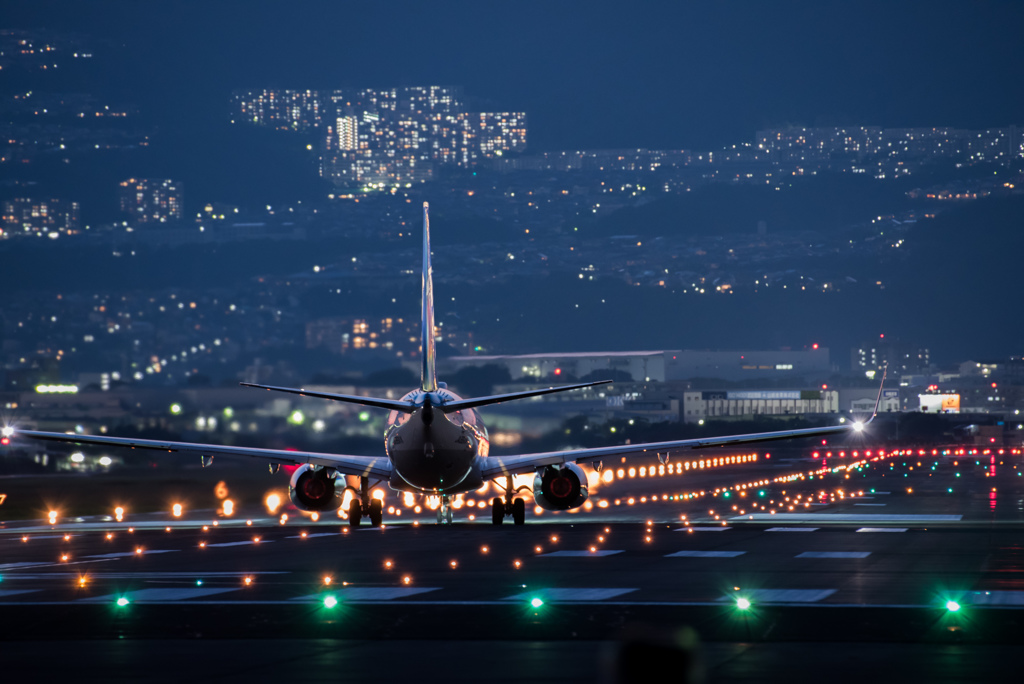 夜の出発便　「Boeing 737-800」