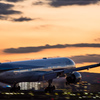 夕暮れと飛行機