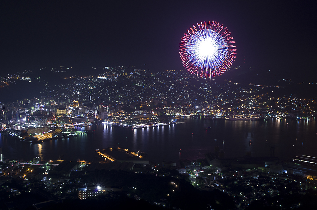 長崎湾の花火