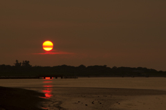 八里の夕日