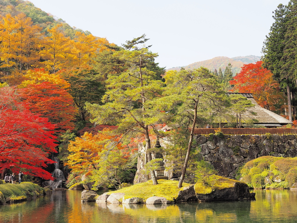 紅葉と庭園